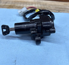 2008-2016 OEM YAMAHA YZF R6 - OEM IGNITION WITH KEY *WORKING*
