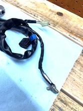 17-20 OEM YAMAHA YZF R6 LEFT CLIPON HANDLEBAR W/ HORN CONTROLS