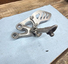 2006-2007 OEM SUZUKI GSX-R600/750 -  LEFT REARSET