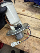 06-07 GSXR 750/600 FUEL PUMP GAS PETROL SENDER UNIT 15100-01H00