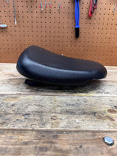 08-20 OEM SUZUKI HAYABUSA GSX1300R REAR BACK PASSENGER TANDEM SEAT PAD SADDLE