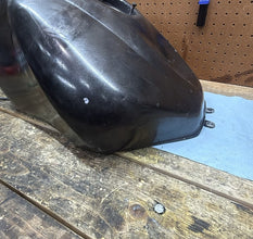 2001-2002 YAMAHA YZF R6 - FUEL TANK GAS TANK PETROL RESERVOIR