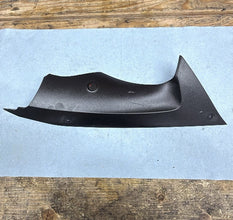 08-16 YAMAHA R6 - LEFT AIR DUCT COVER