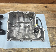 2003-2005 OEM YAMAHA YZF R6 - OIL PAN & PICKUP & SENSOR