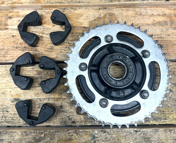 2007-2008 OEM SUZUKI GSXR 1000 GSXR1000 REAR SPROCKET HUB W/ CUSH DRIVES