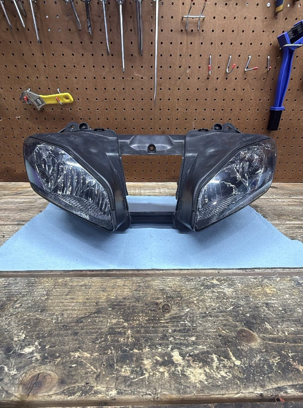 2008-2016 OEM YAMAHA YZF R6 - HEADLIGHT FRONT LEFT RIGHT FRONT LIGHT