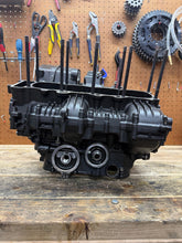 09-14 OEM YAMAHA YZF ENGINE MOTOR CRANKCASE CRANK CASES BLOCK