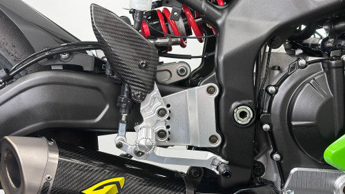 Kawasaki ZX-4RR / ZX-4R Adjustable Rearsets - Silver