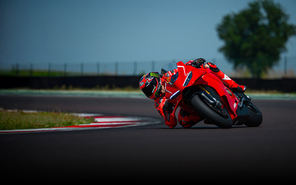 (2026) Ducati Panigale V4R Stage 1+ Performance Calibration With Handheld Tuner